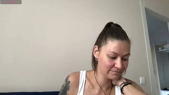 Snapshot of Marian_Keller chatting on June 2026 06:26:02 AM Marian Keller online show from June 2026 06:26:02 AM