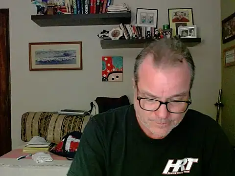 Snapshot of Doegi chatting on April 2026 08:45:01 AM Doegi online show from April 2026 08:45:01 AM