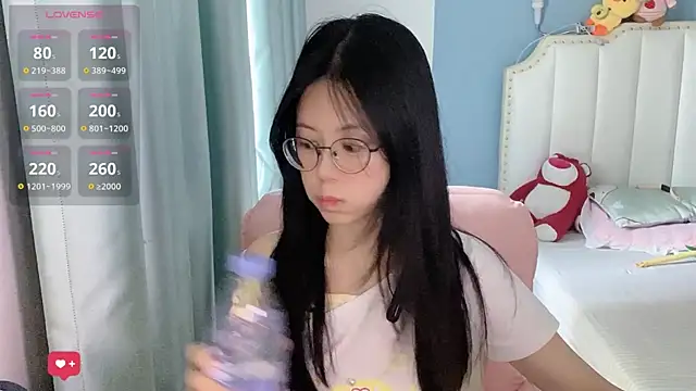Luna-666 online show from June 2026 07:25:01 AM
