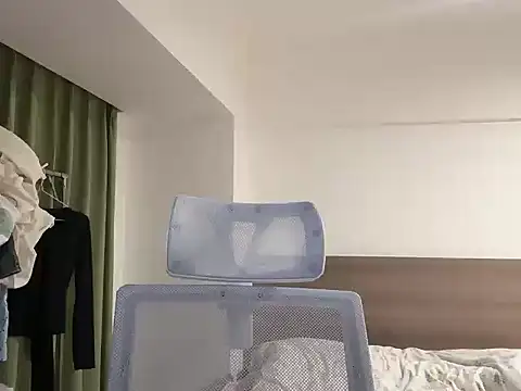 Snapshot of xiaoVV-001 chatting on April 2026 12:36:02 PM xiaoVV-001 online show from April 2026 12:36:02 PM