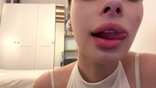 Snapshot of JacquelyneDelgado chatting on April 2026 04:00:01 PM JacquelyneDelgado online show from April 2026 04:00:01 PM