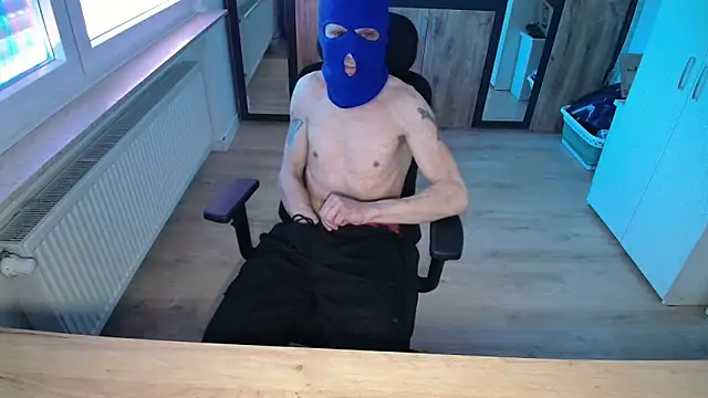 Snapshot of BadBoyMasked chatting on April 2026 02:59:02 PM BadBoyMasked online show from April 2026 02:59:02 PM