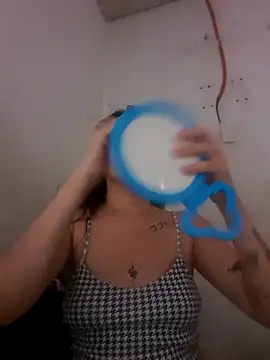 Snapshot of Bad_bish21 chatting on April 2026 06:29:02 AM Bad bish21 online show from April 2026 06:29:02 AM