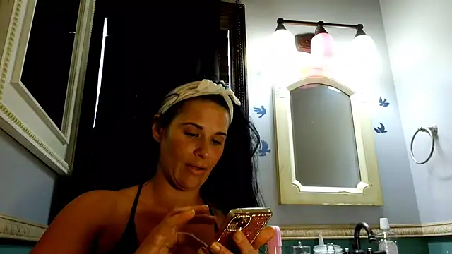 Snapshot of Vanessa_Valentine chatting on July 2026 03:08:01 PM Vanessa Valentine online show from July 2026 03:08:01 PM