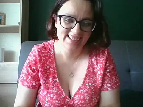sensual paris online show from June 2026 10:15:01 AM