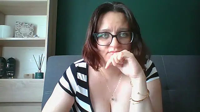 sensual paris online show from July 2026 11:17:02 AM