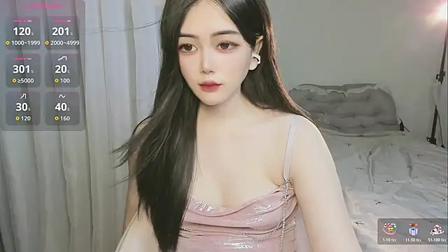 Snapshot of Sparklybaby chatting on May 2026 12:43:01 PM Sparklybaby online show from May 2026 12:43:01 PM