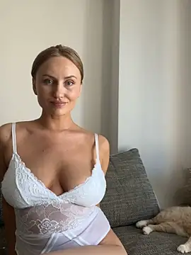 Snapshot of babypearl99 chatting on April 2026 12:25:02 PM babypearl99 online show from April 2026 12:25:02 PM