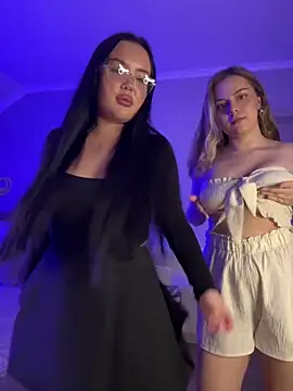 Snapshot of Cherry_Pair chatting on April 2026 11:26:02 AM Cherry Pair online show from April 2026 11:26:02 AM