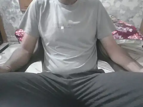 Snapshot of Lovetoearnsome chatting on April 2026 01:43:01 AM Lovetoearnsome online show from April 2026 01:43:01 AM