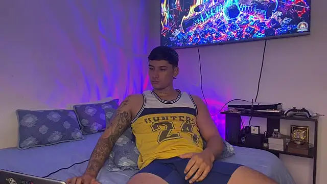 Snapshot of SexxxySquirterStev777 chatting on July 2026 09:36:01 AM SexxxySquirterStev777 online show from July 2026 09:36:01 AM