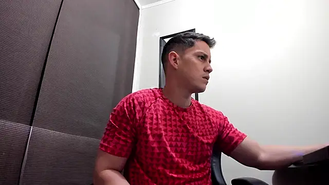 Snapshot of KendricTorres chatting on May 2026 01:50:01 PM KendricTorres online show from May 2026 01:50:01 PM