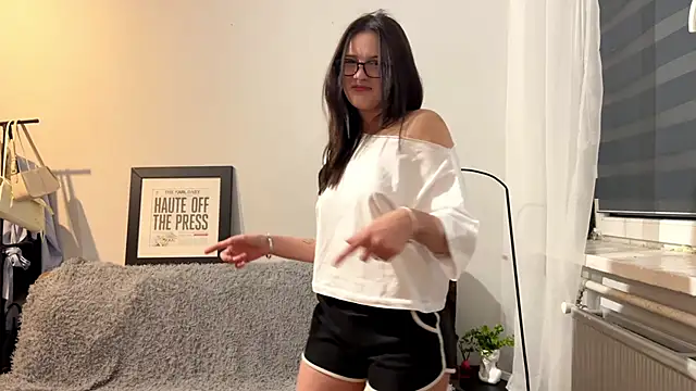 Snapshot of twilighttease chatting on April 2026 09:35:01 PM twilighttease online show from April 2026 09:35:01 PM