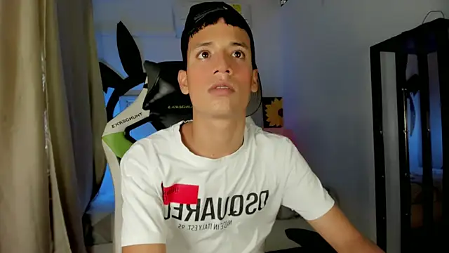 Snapshot of Jr_flow chatting on April 2026 09:09:02 PM Jr flow online show from April 2026 09:09:02 PM