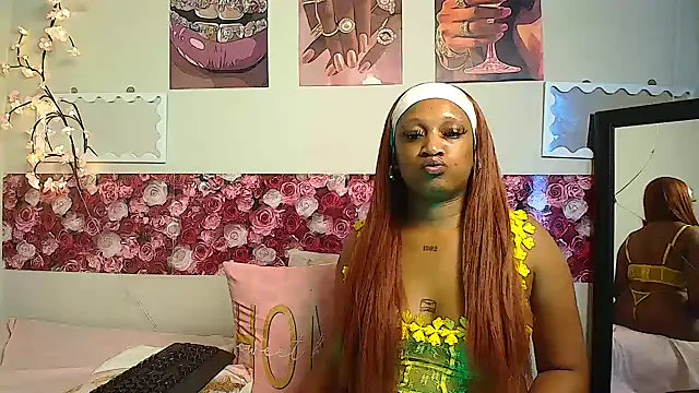 EnchantingLisa online show from June 2026 12:22:01 PM