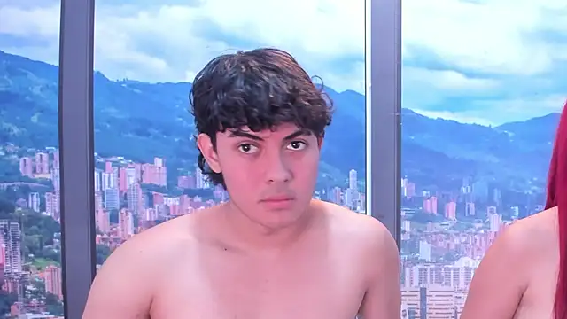 Snapshot of LunnaAndLiam chatting on April 2026 10:04:02 PM LunnaAndLiam online show from April 2026 10:04:02 PM