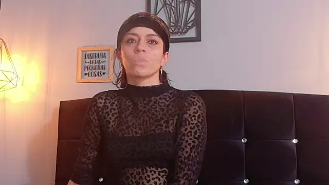 Snapshot of Layla_Nigth chatting on April 2026 07:52:01 PM Layla Nigth online show from April 2026 07:52:01 PM