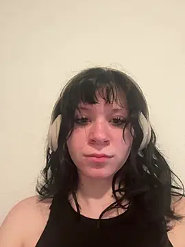 Snapshot of kaygbbmama chatting on April 2026 03:22:01 AM kaygbbmama online show from April 2026 03:22:01 AM