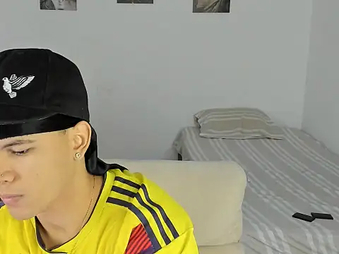 Snapshot of sant_wahlberg chatting on May 2026 10:27:02 PM sant wahlberg online show from May 2026 10:27:02 PM