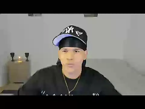 Snapshot of sant_wahlberg chatting on May 2026 11:12:02 PM sant wahlberg online show from May 2026 11:12:02 PM
