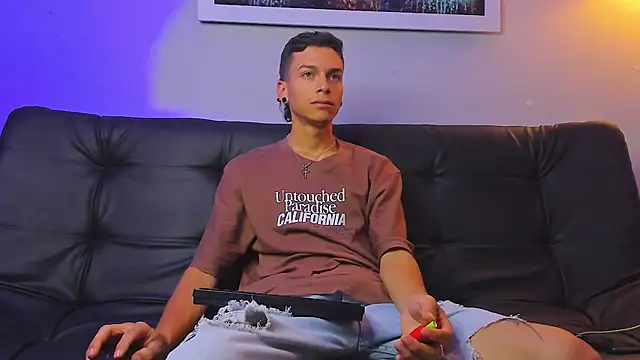 Snapshot of Noahh_Sky chatting on April 2026 04:39:01 AM Noahh Sky online show from April 2026 04:39:01 AM