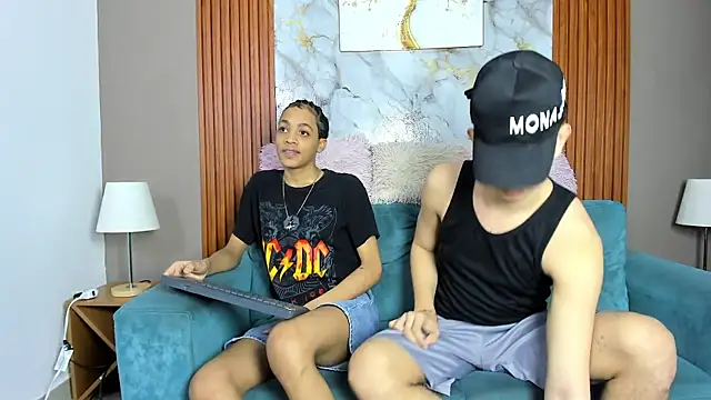 Snapshot of LOVE_GUYS1 chatting on April 2026 07:19:01 PM LOVE GUYS1 online show from April 2026 07:19:01 PM