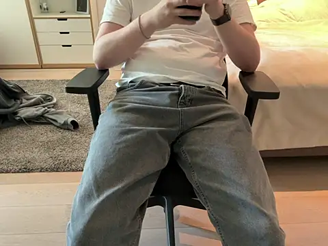 Snapshot of hotbiboy2003 chatting on April 2026 02:00:02 PM hotbiboy2003 online show from April 2026 02:00:02 PM