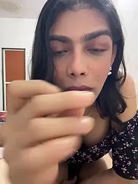 Snapshot of Mayra_xx chatting on July 2026 07:02:02 PM Mayra xx online show from July 2026 07:02:02 PM