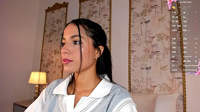 Snapshot of sara_castro24_ chatting on May 2026 07:42:02 PM sara castro24 online show from May 2026 07:42:02 PM