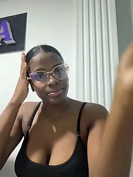 Snapshot of Nira_rousse chatting on May 2026 05:37:01 AM Nira rousse online show from May 2026 05:37:01 AM