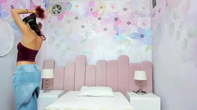 Miabloom19  online show from July 2026 02:11:02 AM
