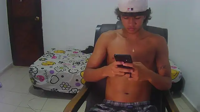 Snapshot of Hansel_take chatting on June 2026 04:45:02 PM Hansel take online show from June 2026 04:45:02 PM