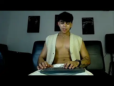 noahprada online show from May 2026 03:57:02 AM