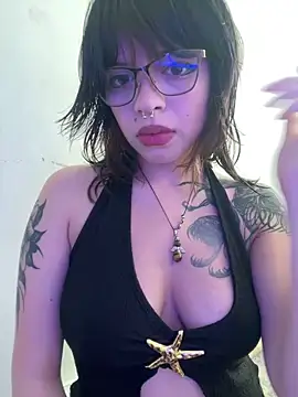 Snapshot of BabySixxxx chatting on June 2026 04:40:02 PM BabySixxxx online show from June 2026 04:40:02 PM