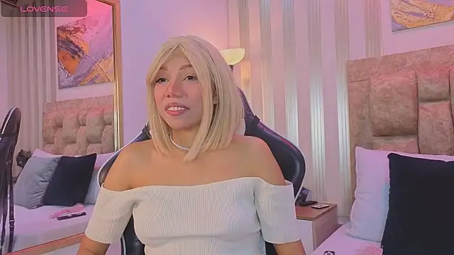 lilith pink   online show from May 2026 04:30:02 AM