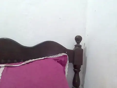 Xoeni online show from May 2026 11:56:01 PM