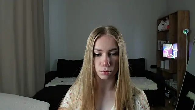 Snapshot of AnnaAlexArti chatting on June 2026 06:52:02 AM AnnaAlexArti online show from June 2026 06:52:02 AM