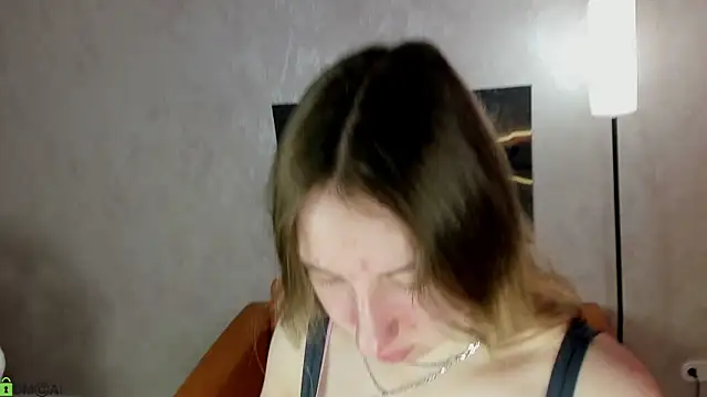 Lilyy Lark online show from May 2026 01:01:02 AM