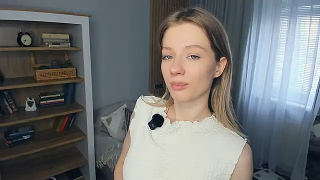 Snapshot of katemossse chatting on April 2026 09:37:02 AM katemossse online show from April 2026 09:37:02 AM