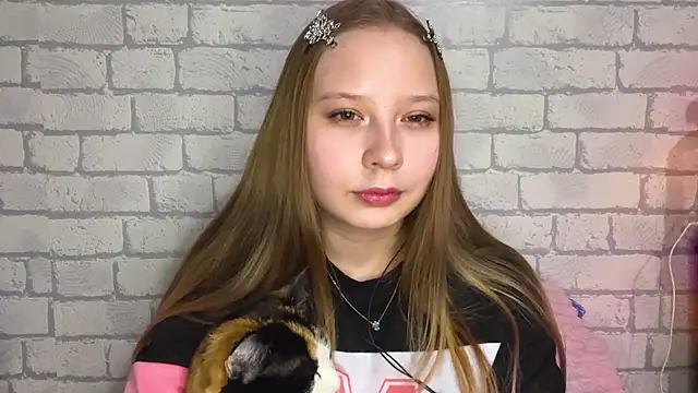 Snapshot of MertieVandusen chatting on April 2026 08:57:02 PM MertieVandusen online show from April 2026 08:57:02 PM