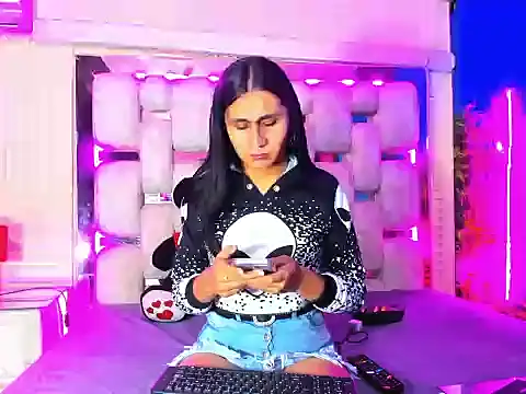 MahiaraHot online show from May 2026 03:01:01 AM