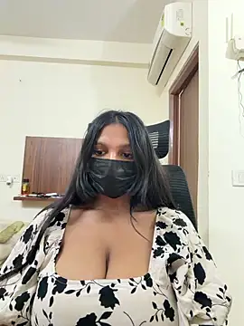 Snapshot of PIHU01990 chatting on May 2026 08:09:02 AM PIHU01990 online show from May 2026 08:09:02 AM