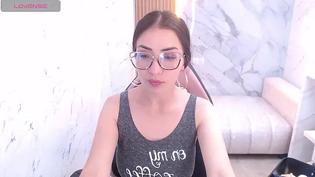 Snapshot of IvoryMuse_tf chatting on April 2026 03:07:01 PM IvoryMuse tf online show from April 2026 03:07:01 PM