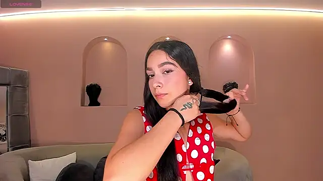 SophieKiss1 online show from May 2026 07:42:02 PM