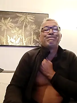 Soloyan online show from September 2025 04:48:02 AM