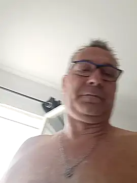 Snapshot of Soloyan chatting on March 2026 08:19:01 AM Soloyan online show from March 2026 08:19:01 AM