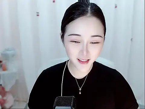 Snapshot of Amy-cnbaby chatting on May 2026 01:43:02 AM Amy-cnbaby online show from May 2026 01:43:02 AM