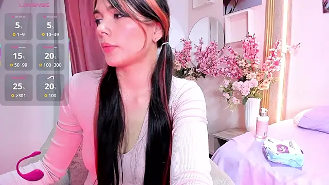 Aili queen online show from May 2026 12:56:01 PM