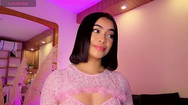 Snapshot of Chloe_monroee chatting on May 2026 03:01:01 AM Chloe monroee online show from May 2026 03:01:01 AM