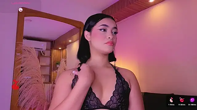 Snapshot of Chloe_monroee chatting on May 2026 03:03:02 AM Chloe monroee online show from May 2026 03:03:02 AM